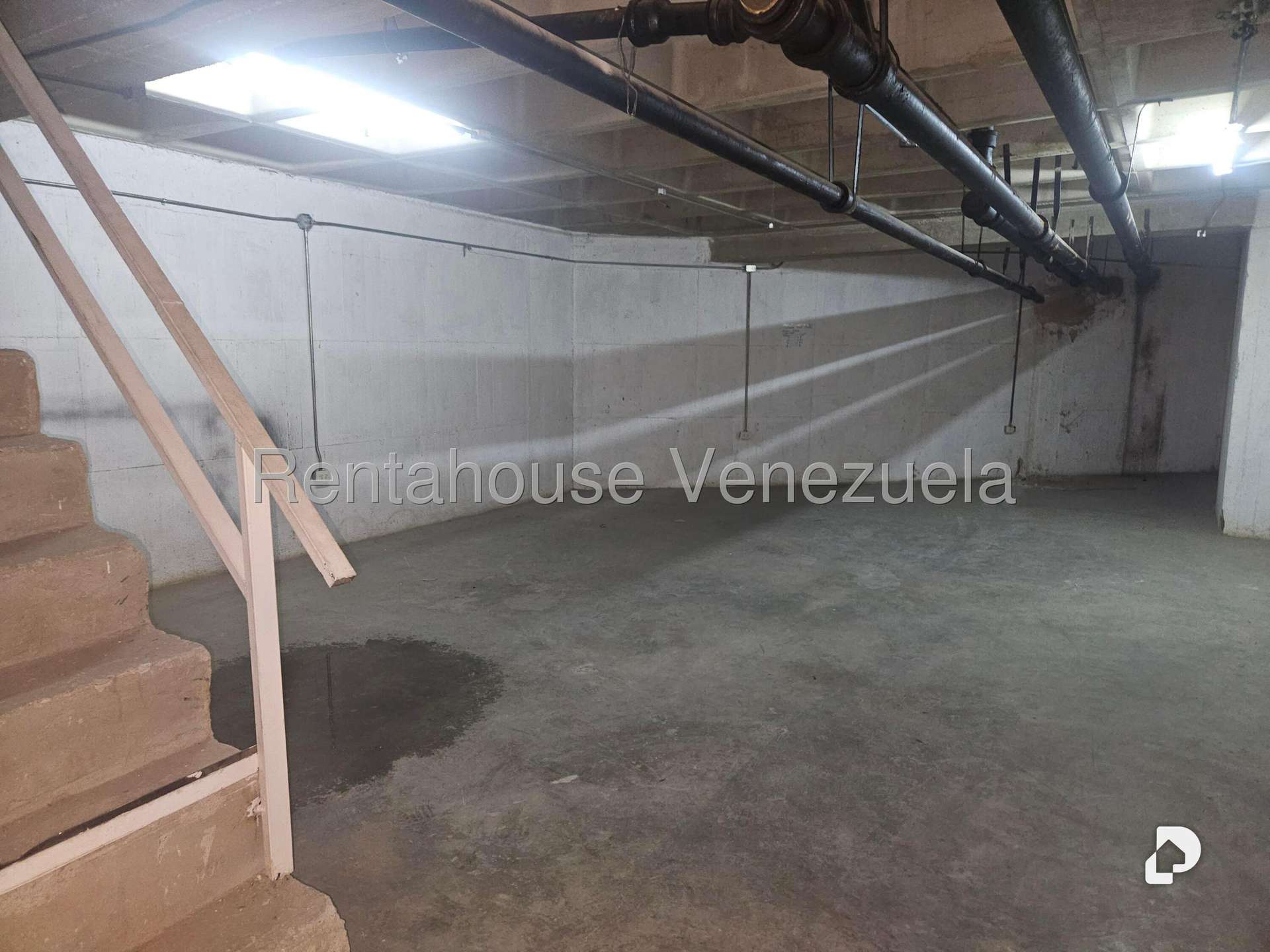 Local comercial en La Yaguara, Caracas – 26