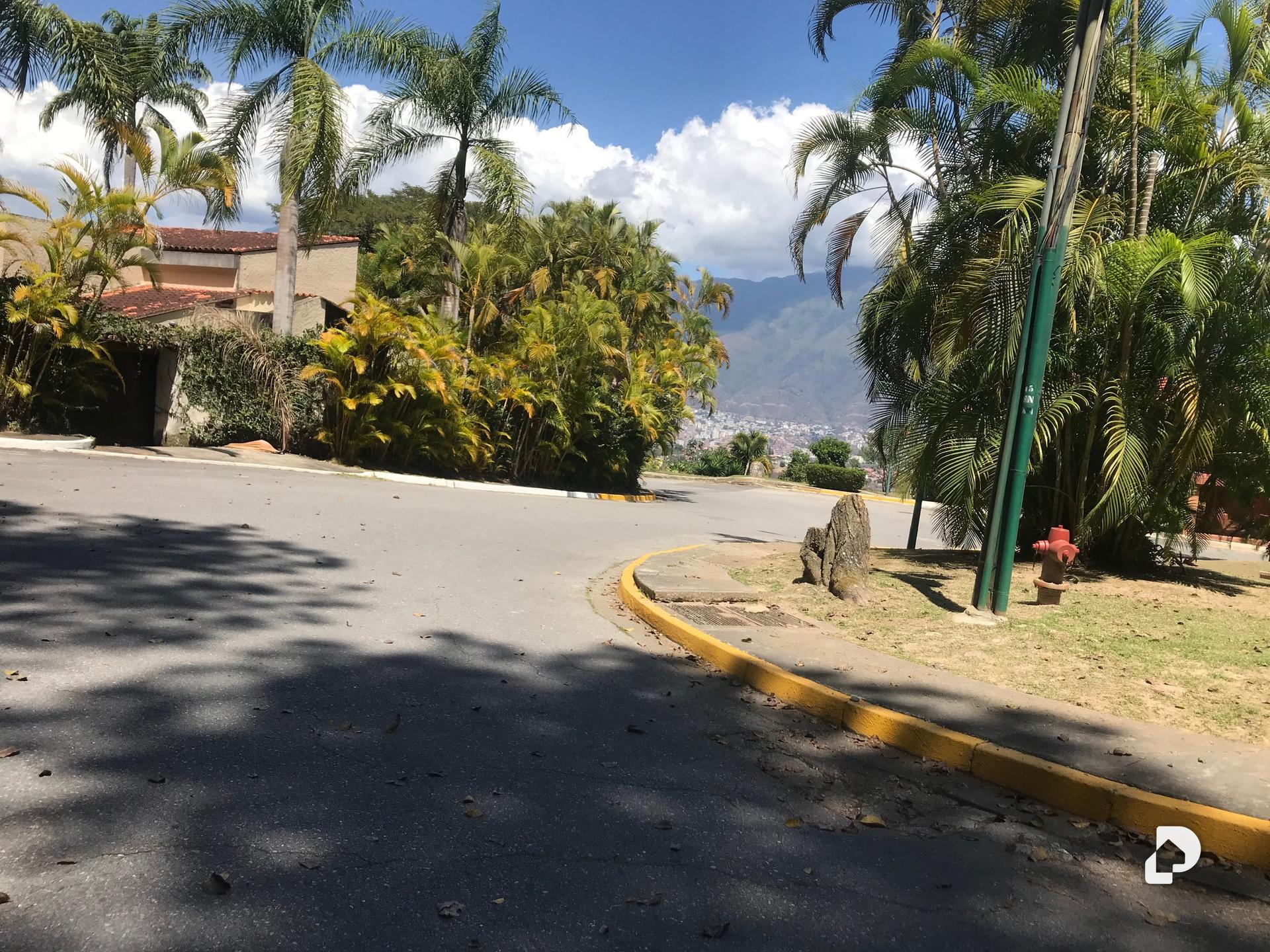 Terreno en Alto Hatillo, Caracas – 4