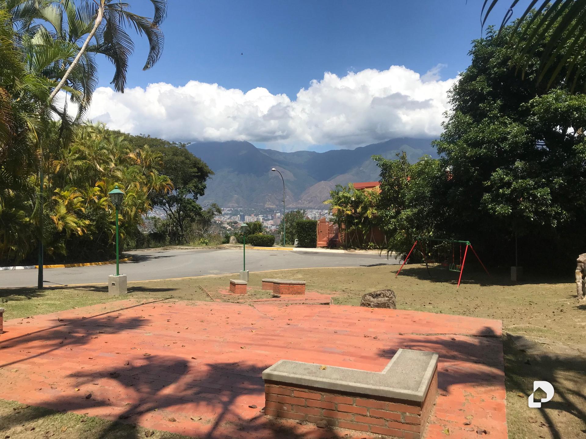 Terreno en Alto Hatillo, Caracas – 5