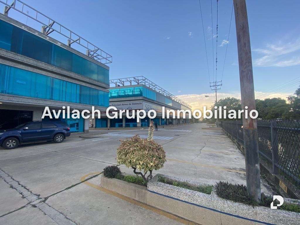 Local comercial en Zona Industrial, Valencia – 1