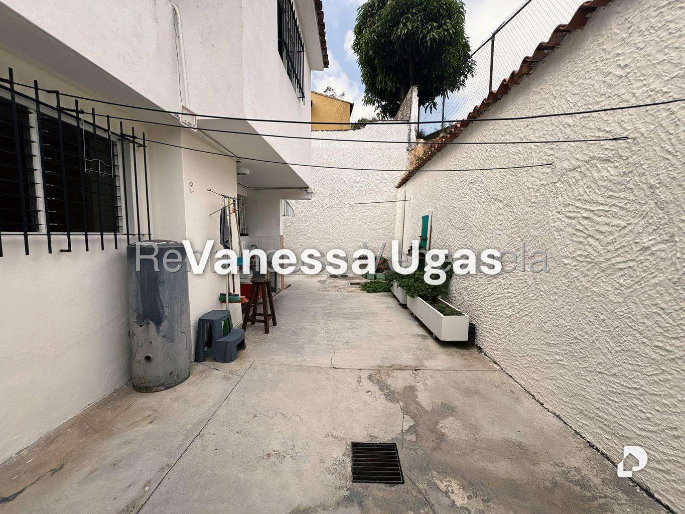 Casa en Alto Prado, Caracas – 17