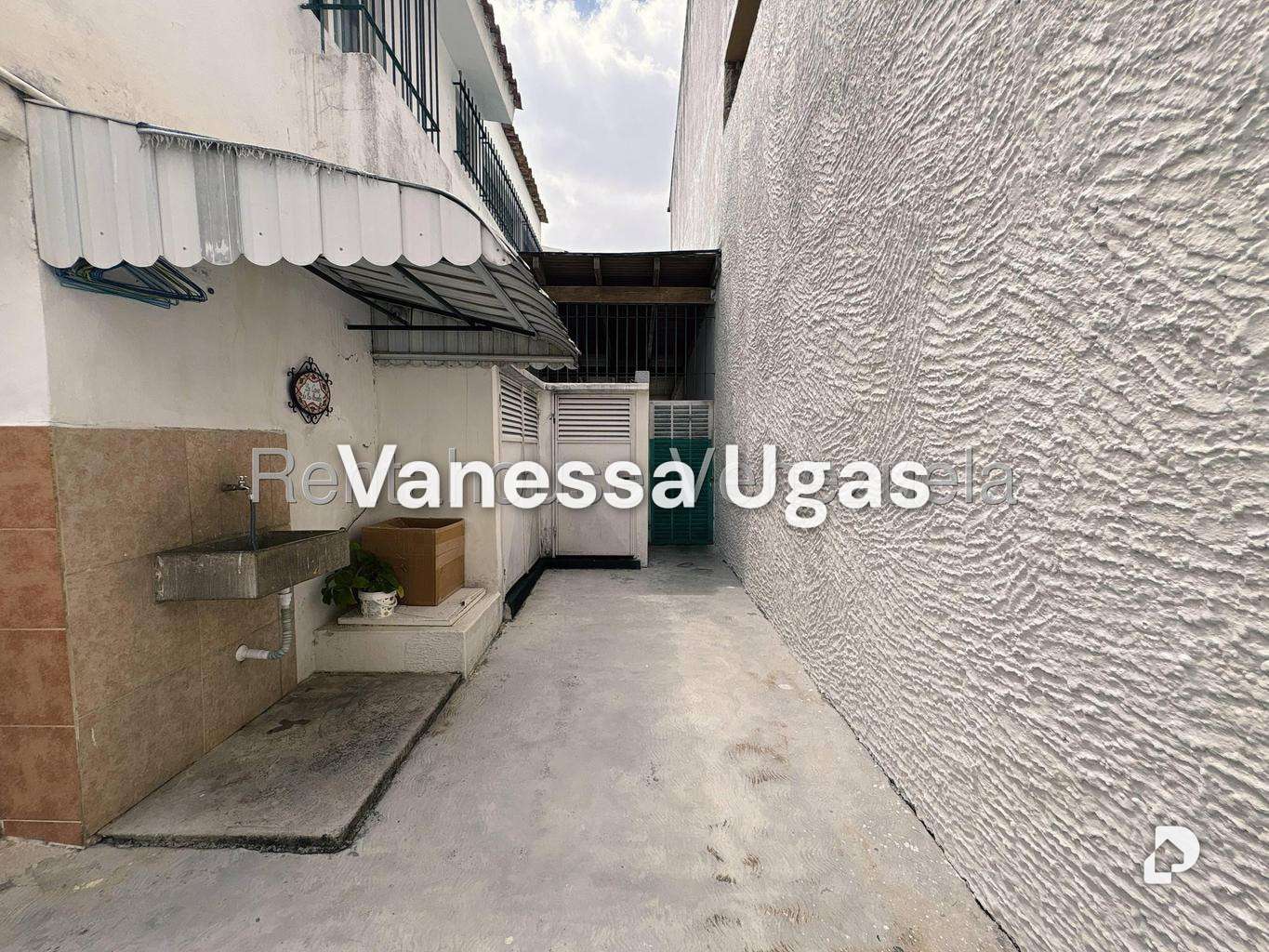 Casa en Alto Prado, Caracas – 15