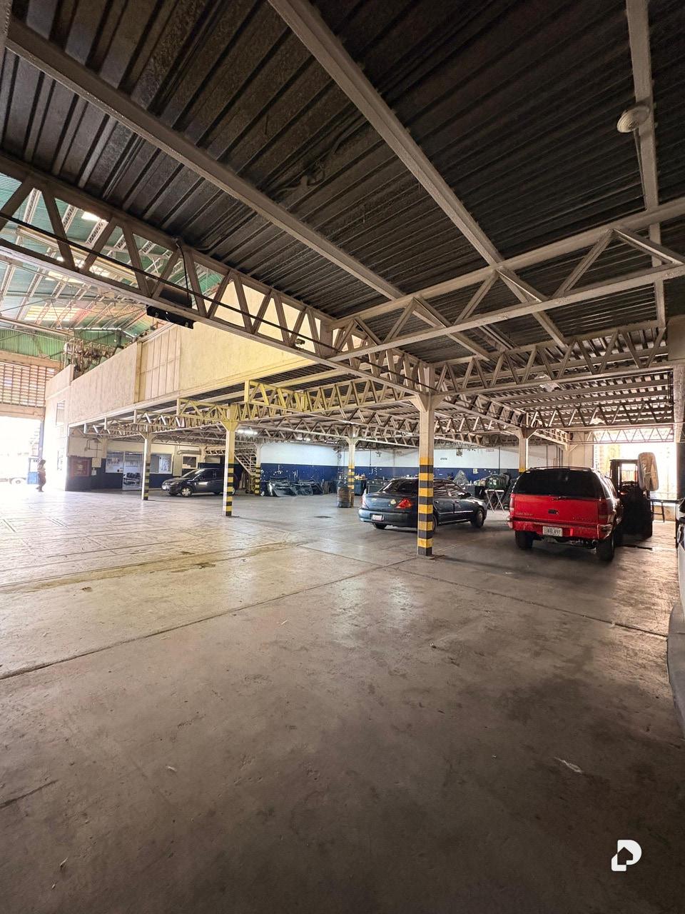 Warehouse in La Urbina, Caracas – 1