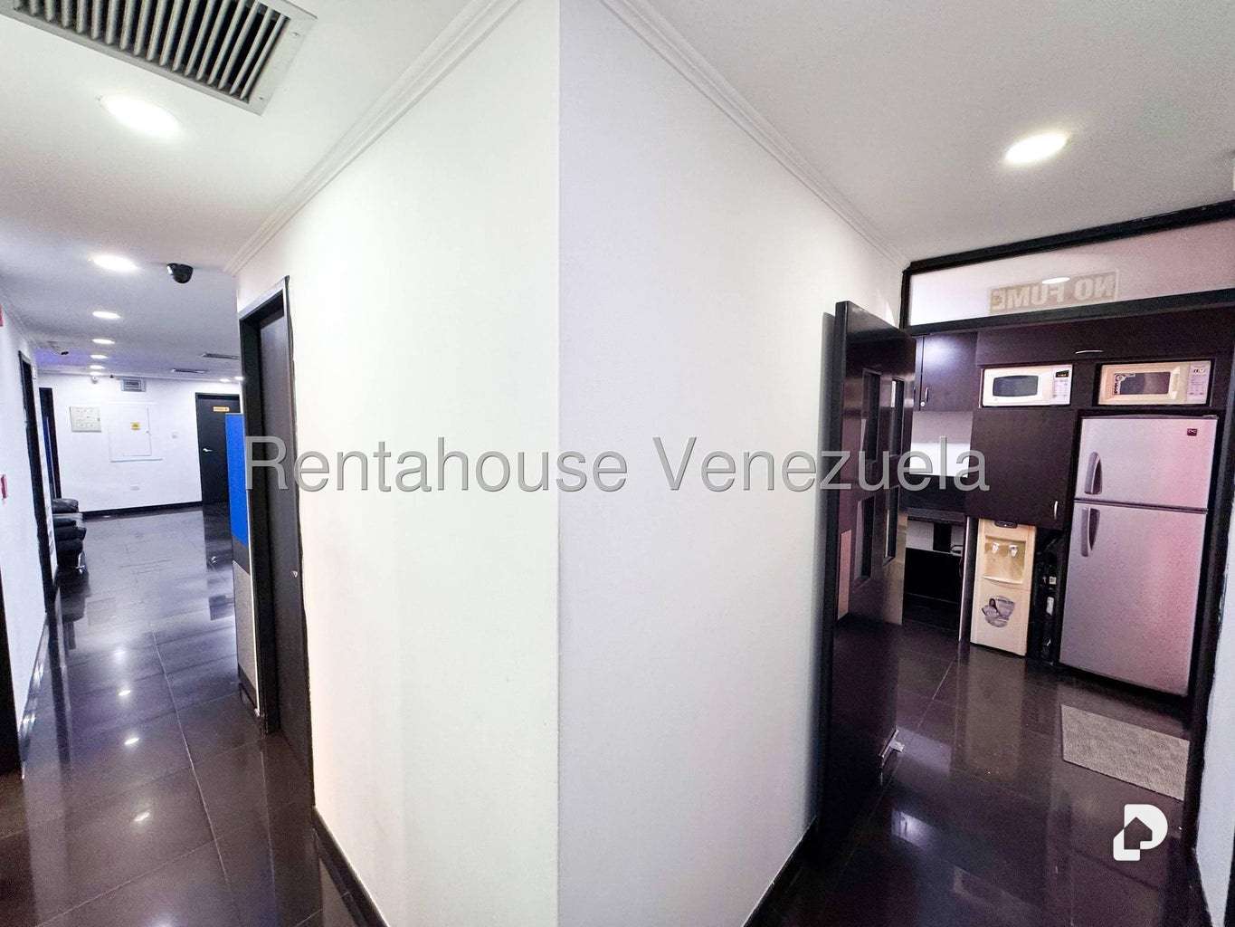 Local comercial en El Rosal, Caracas – 33