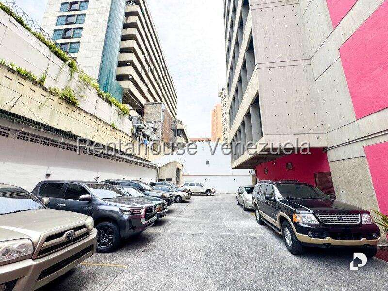 Local comercial en El Rosal, Caracas – 39