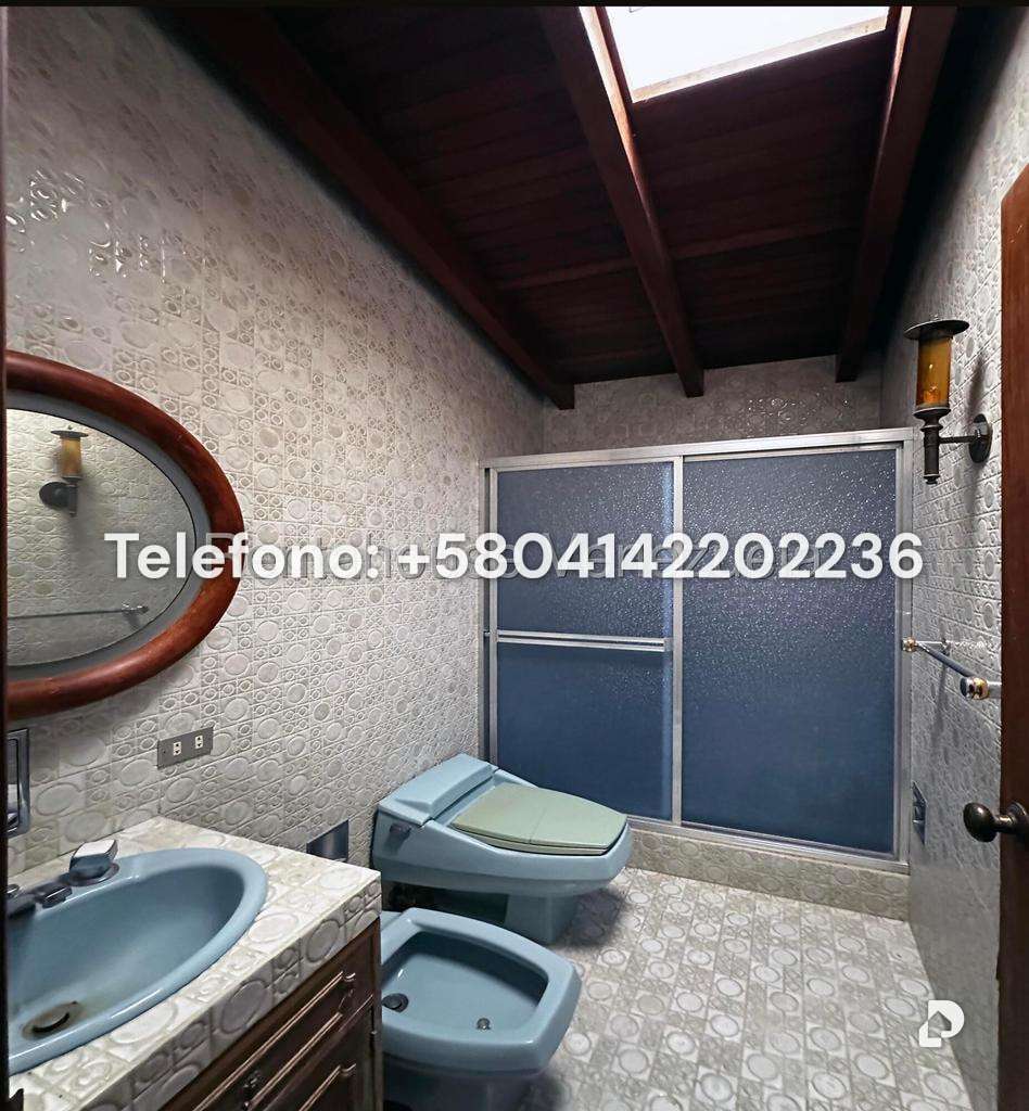 House in La Lagunita Country Club, Caracas – 32