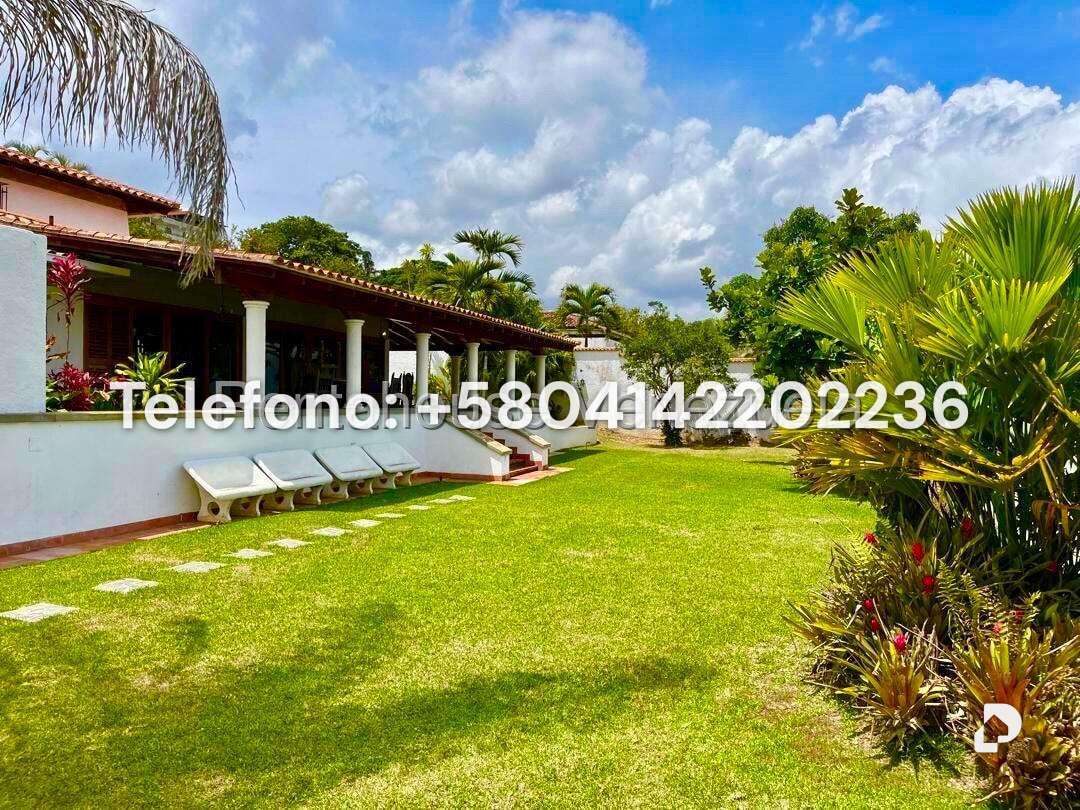 House in La Lagunita Country Club, Caracas – 21