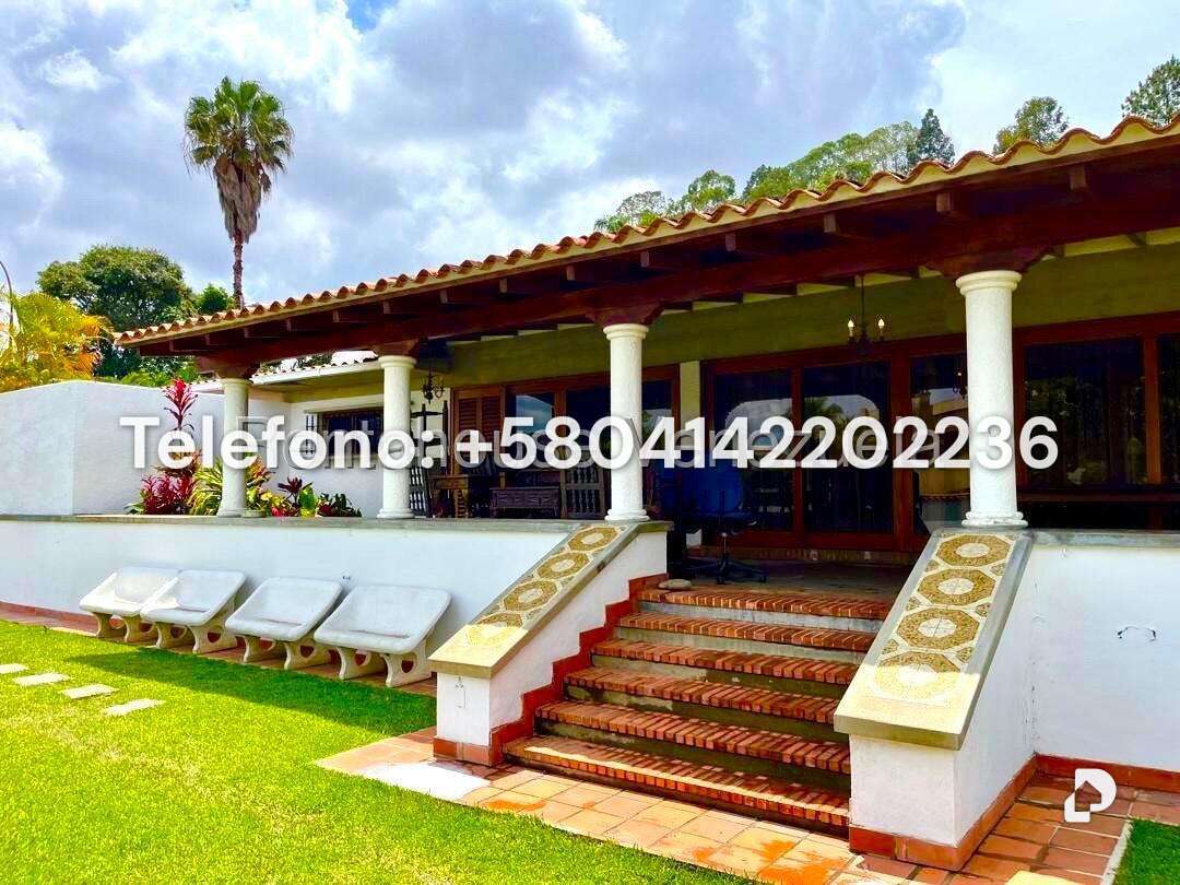 House in La Lagunita Country Club, Caracas – 22
