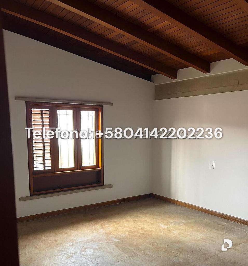 House in La Lagunita Country Club, Caracas – 27