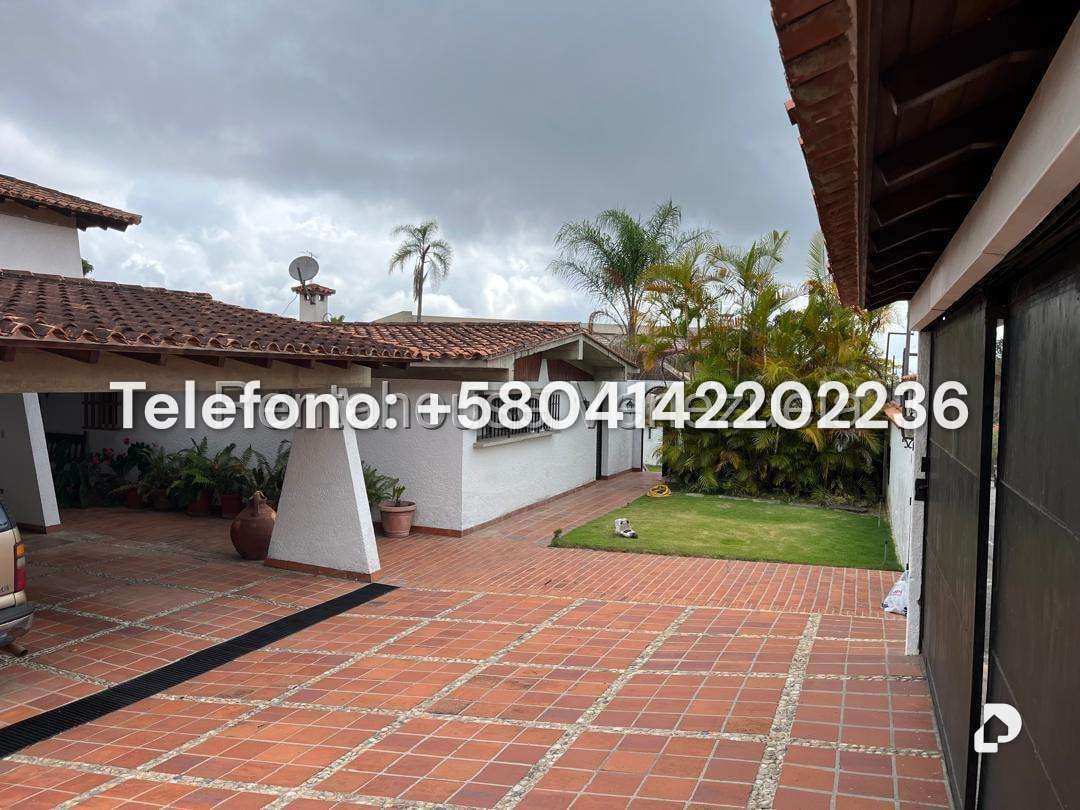 House in La Lagunita Country Club, Caracas – 23