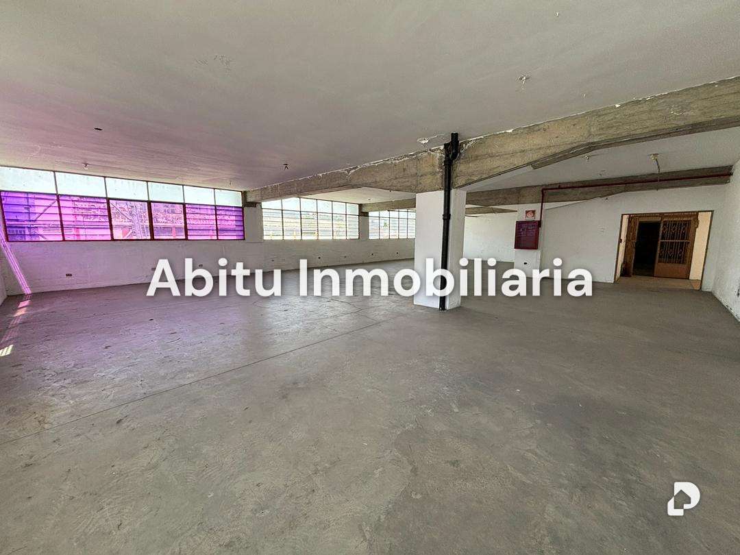 Local comercial en Palo Verde, Caracas – 2