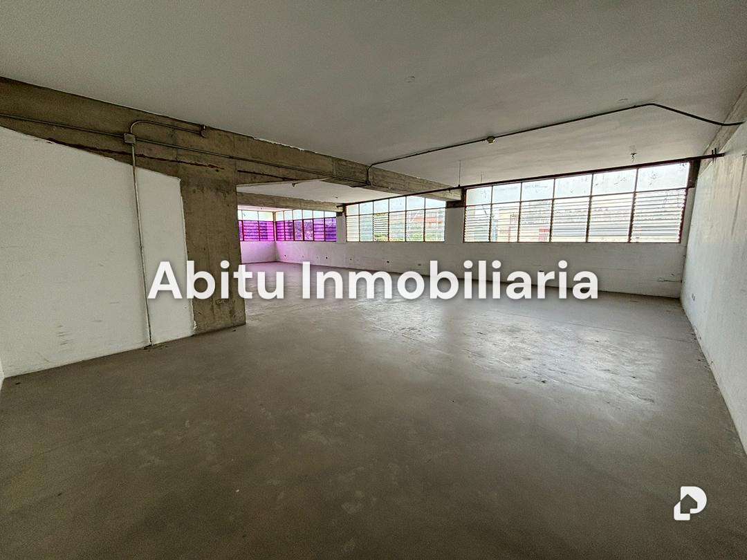 Local comercial en Palo Verde, Caracas – 4