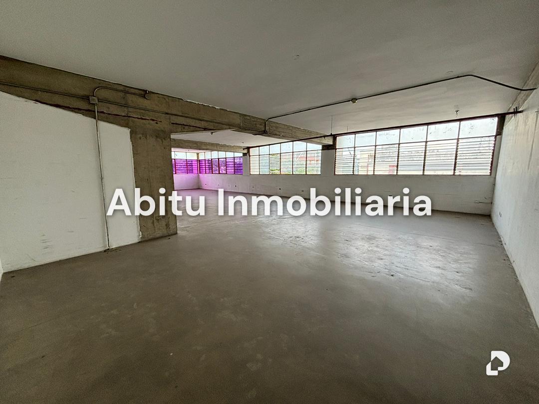 Local comercial en Palo Verde, Caracas – 4
