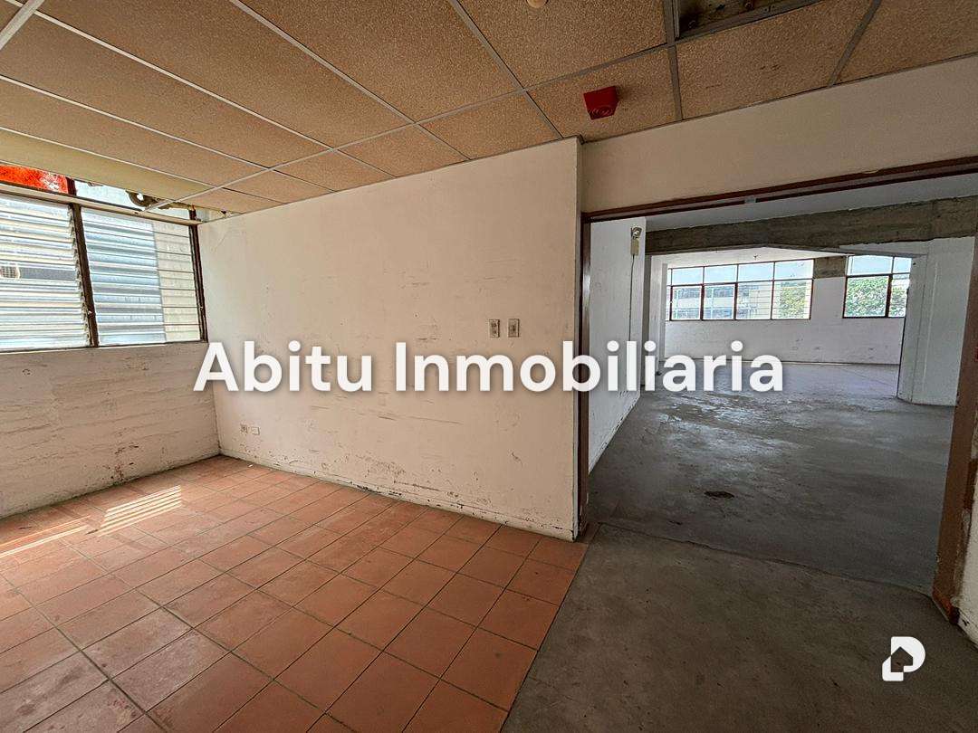 Local comercial en Palo Verde, Caracas – 9