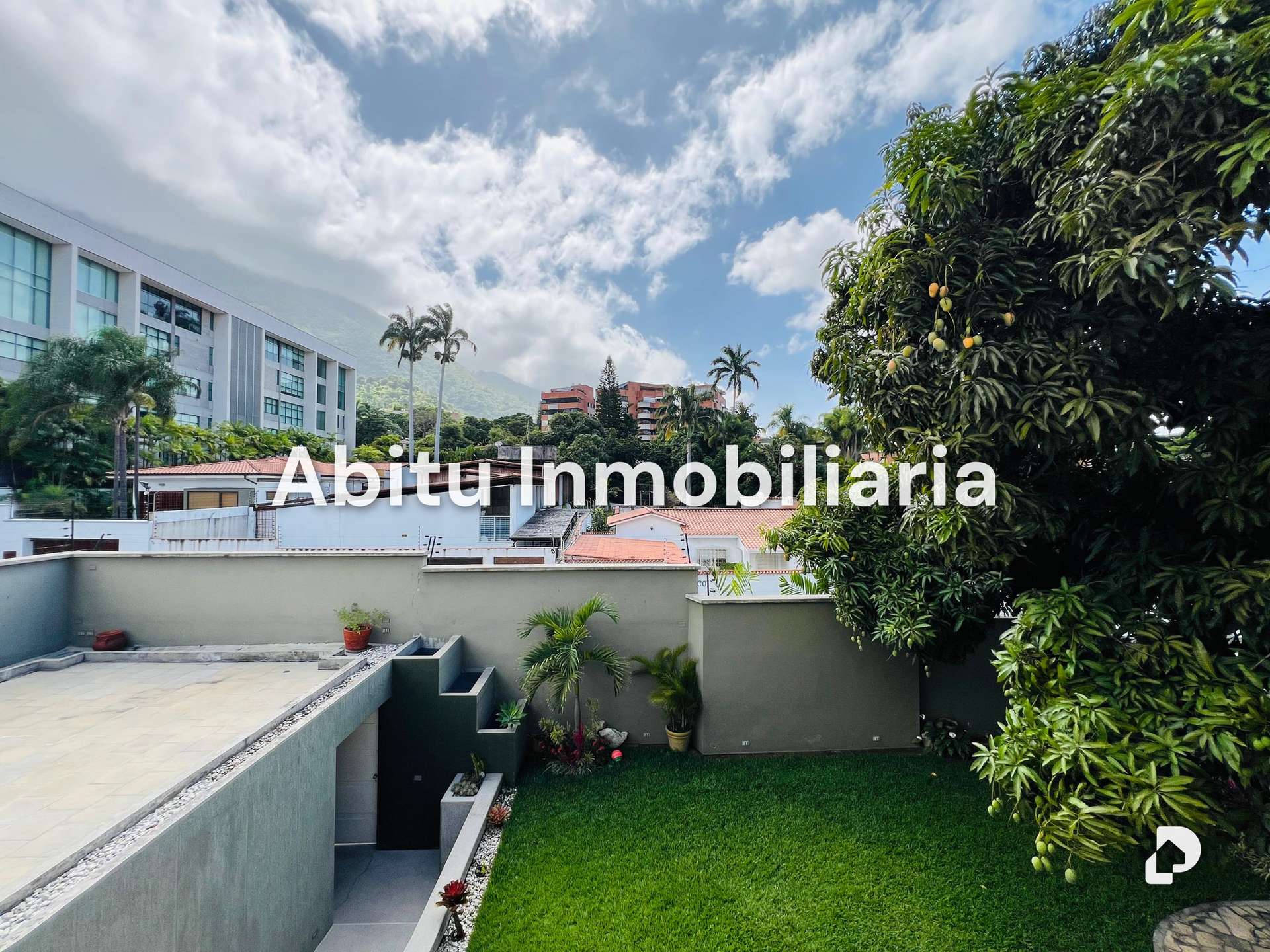 House in Altamira, Caracas – 2