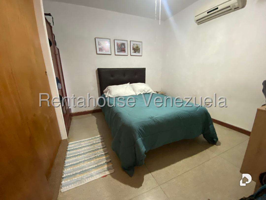 Casa en Prados del Este, Caracas – 29