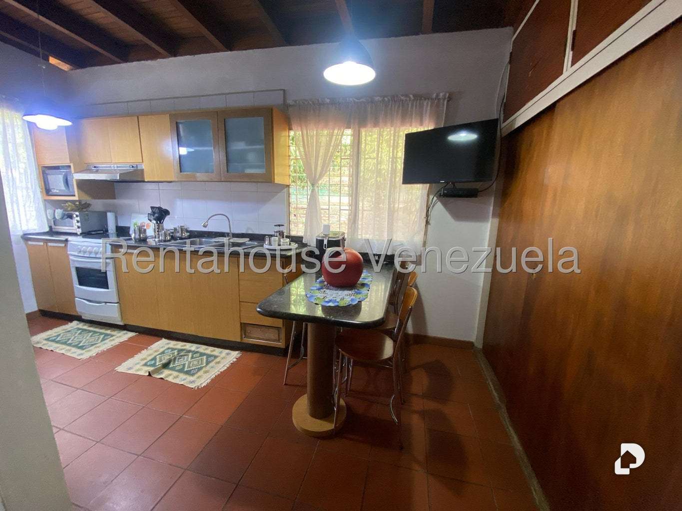Casa en Prados del Este, Caracas – 25