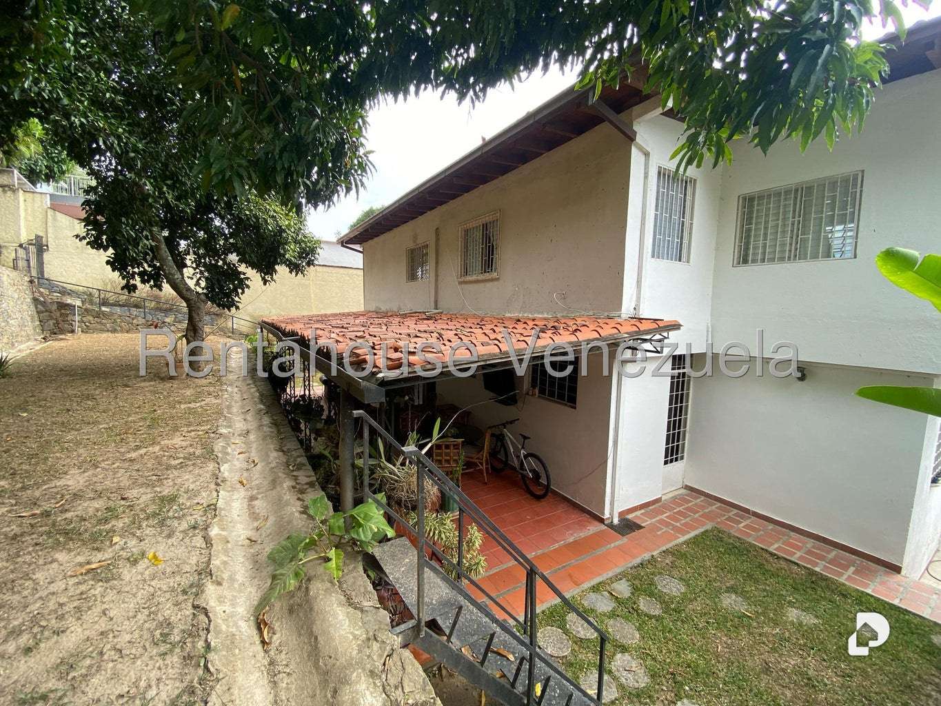 Casa en Prados del Este, Caracas – 24