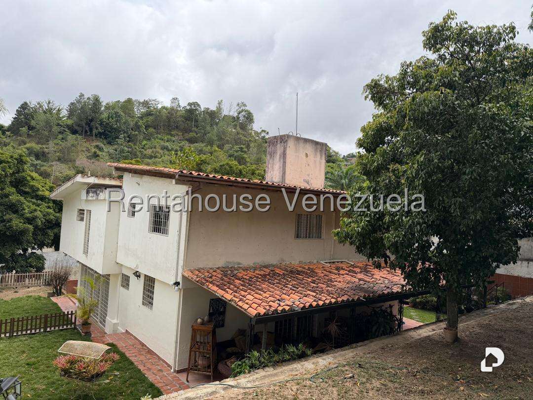 Casa en Prados del Este, Caracas – 30