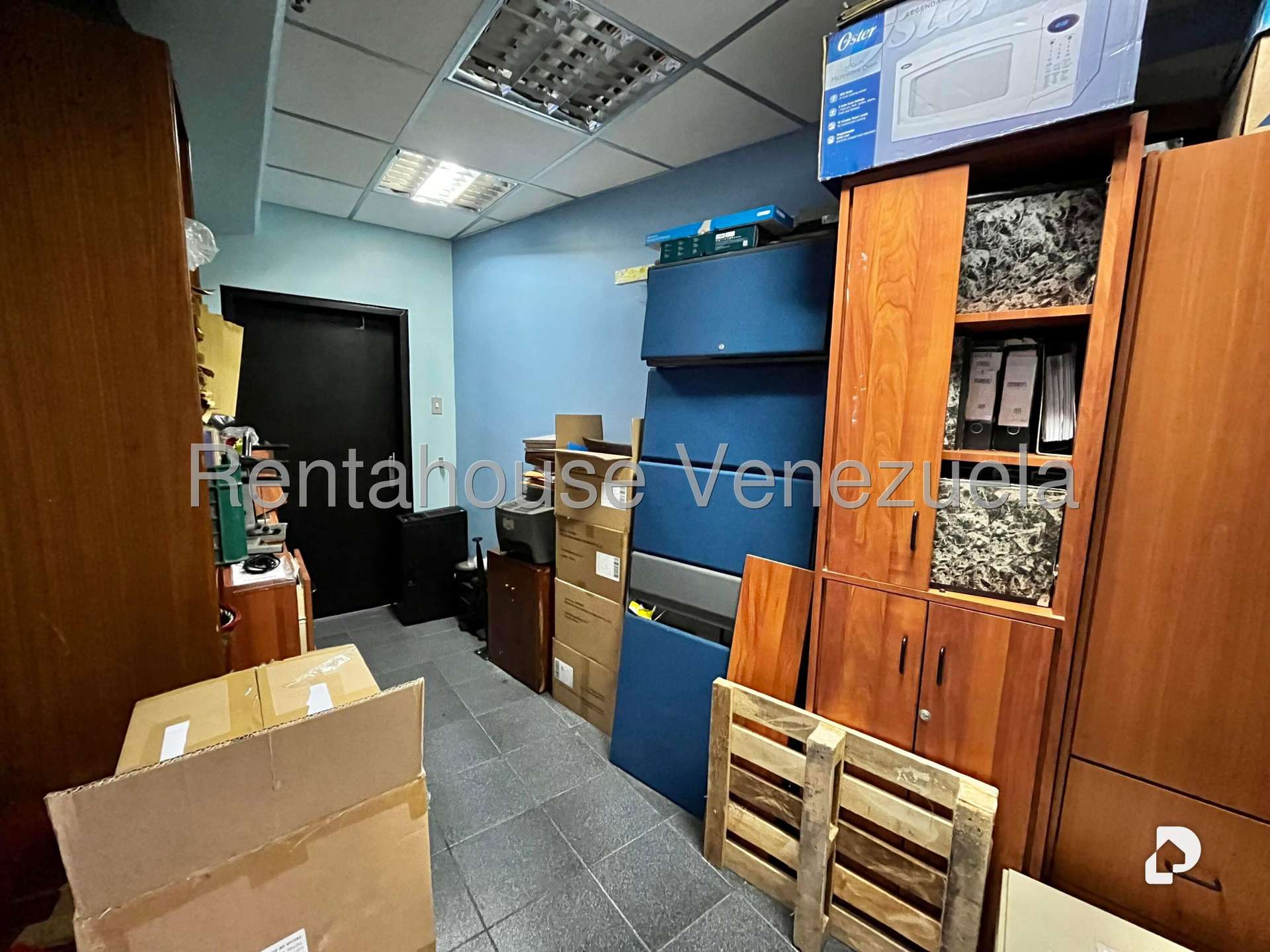 Oficina en La Castellana, Caracas – 17