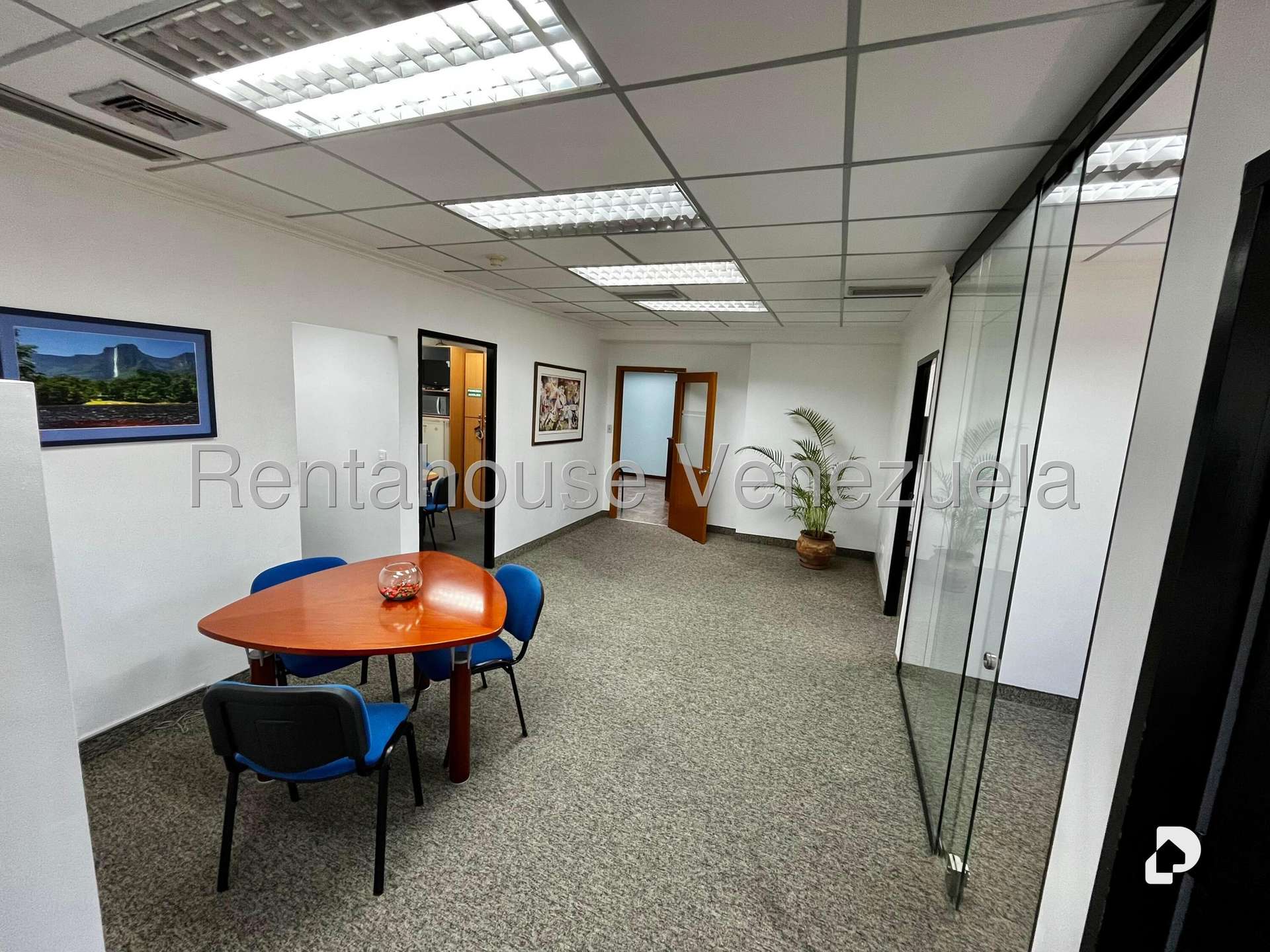 Oficina en La Castellana, Caracas – 21