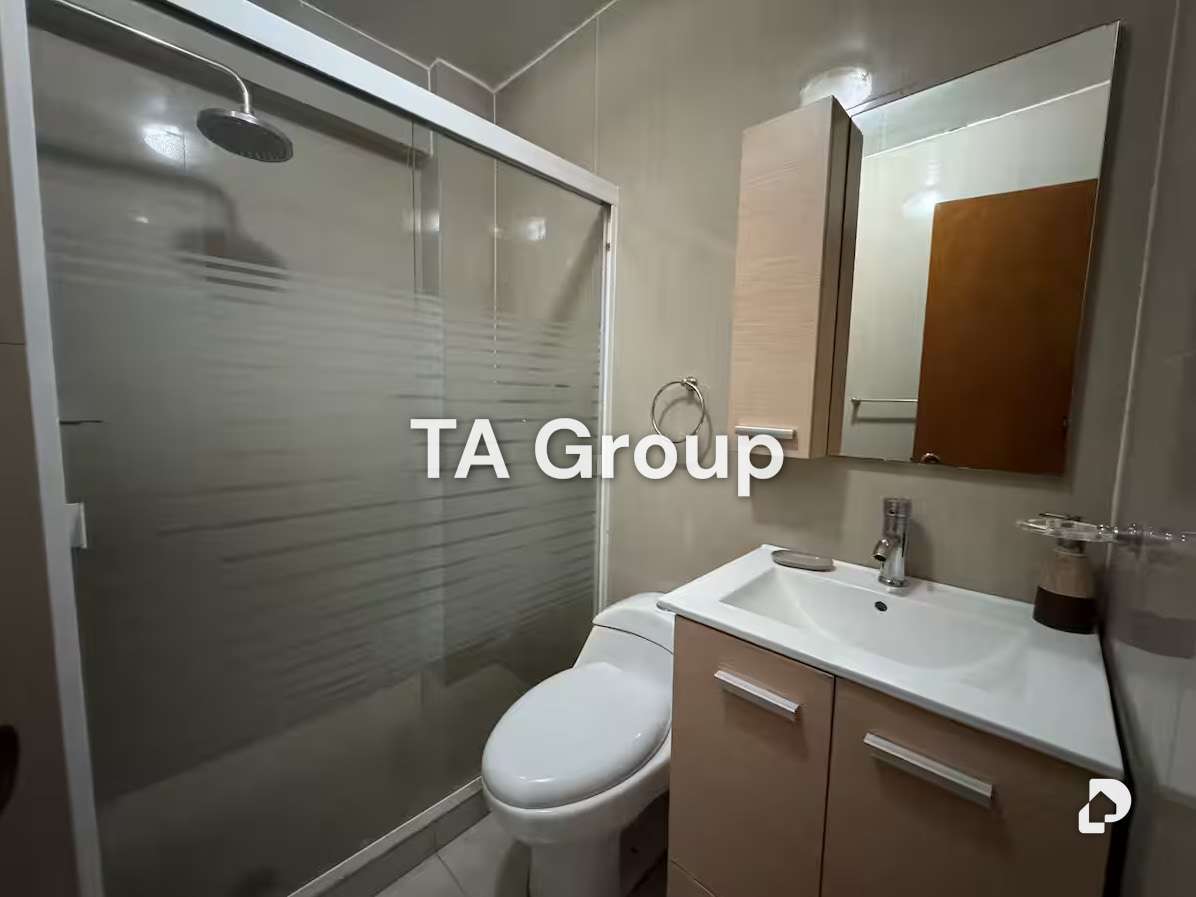 Apartamento en Los Palos Grandes, Caracas – 12