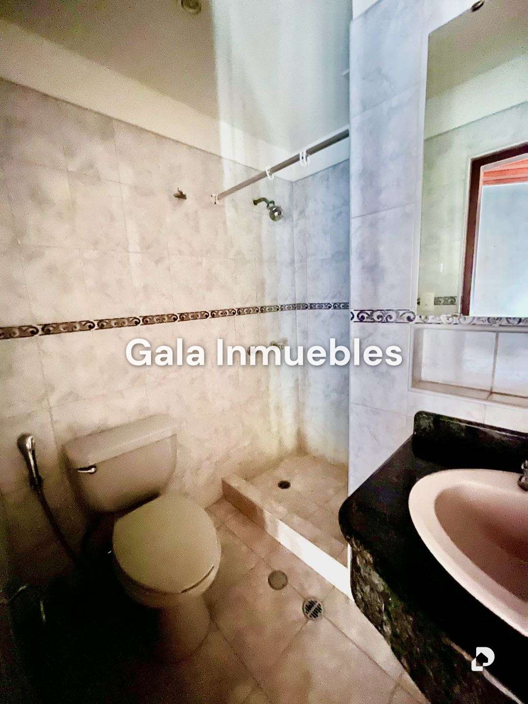 Casa en Lomas del Mirador, Caracas – 26