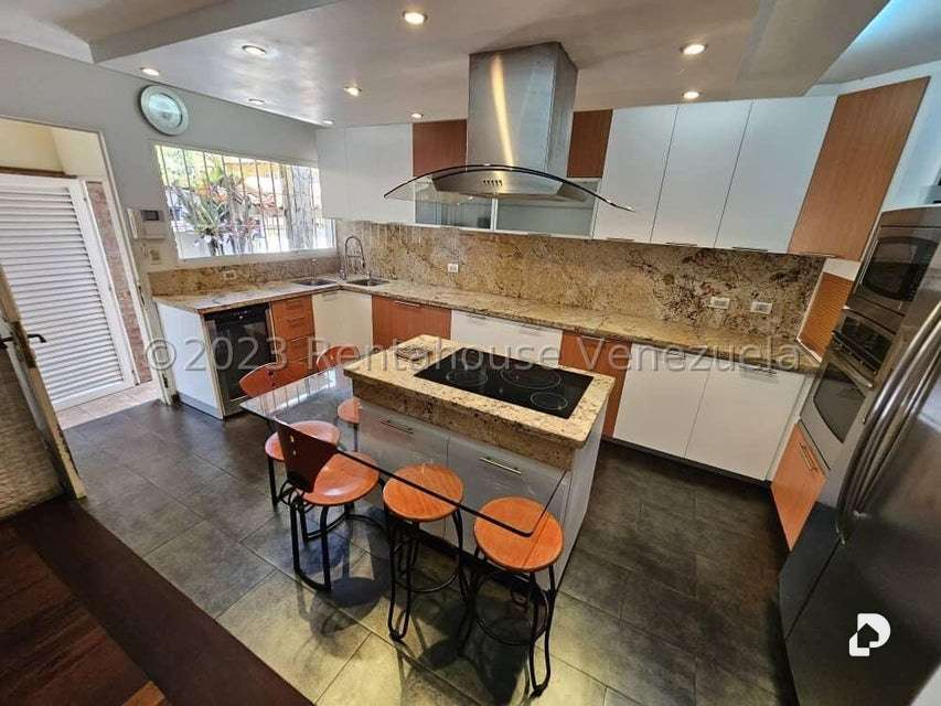 Casa en La Lagunita, Caracas – 8