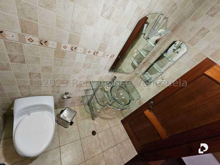 Casa en La Lagunita, Caracas – 11