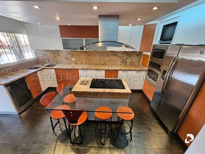 Casa en La Lagunita, Caracas – 9