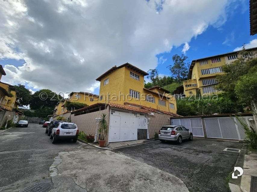 Casa en La Lagunita, Caracas – 1