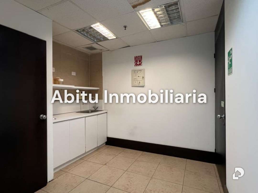 Oficina en Los Naranjos, Caracas – 24