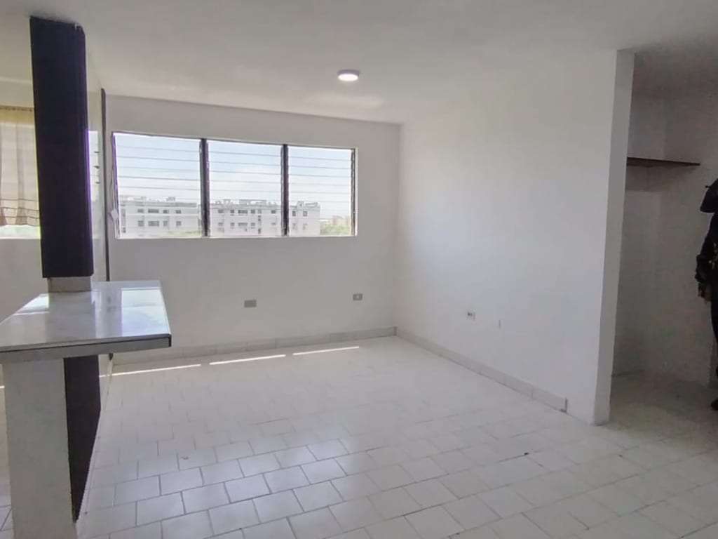 Apartamento en Paraparal, Los Guayos - 1
