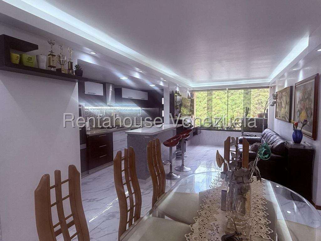 Apartamento en Colinas de La Tahona, Caracas
