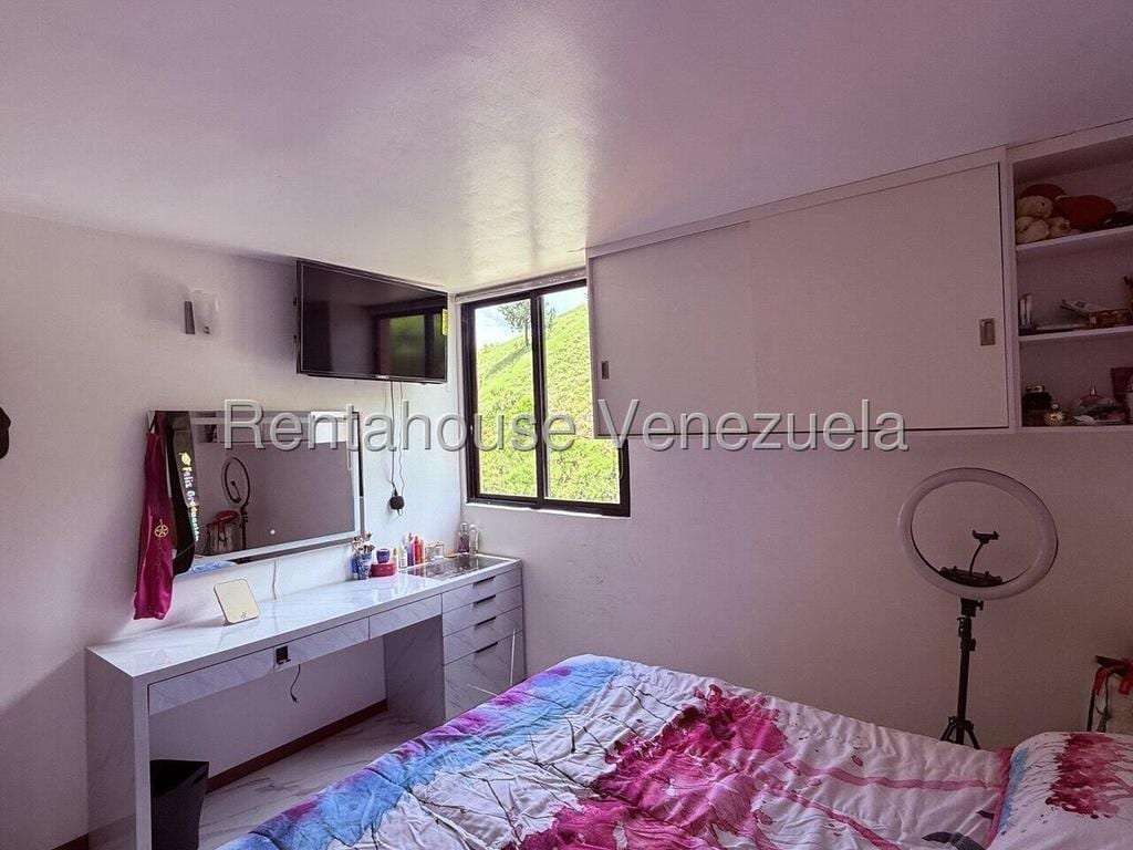 Apartamento en Colinas de La Tahona, Caracas