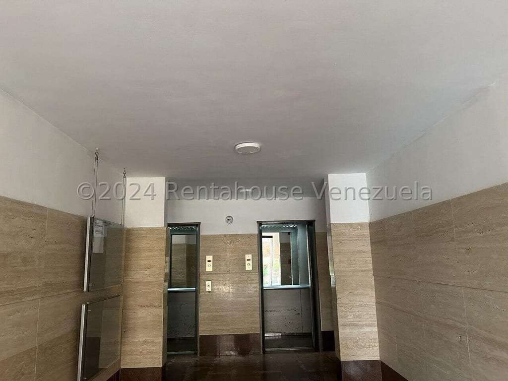 Apartamento en Colinas de La Tahona, Caracas