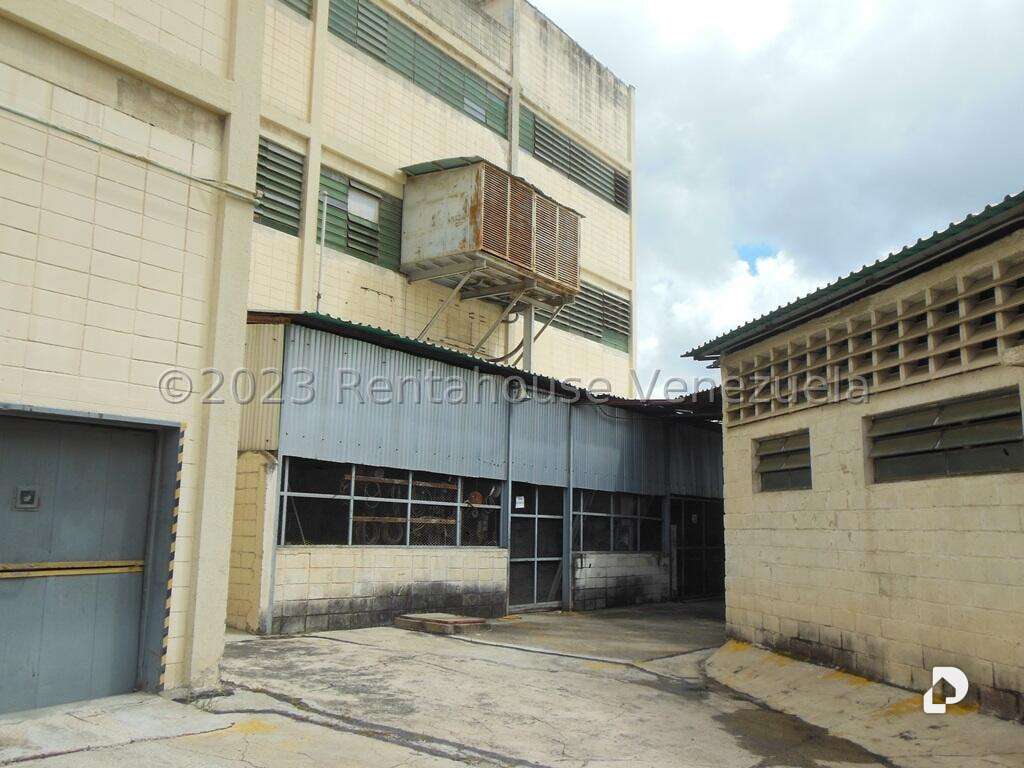 Local comercial en La Yaguara, Caracas – 11