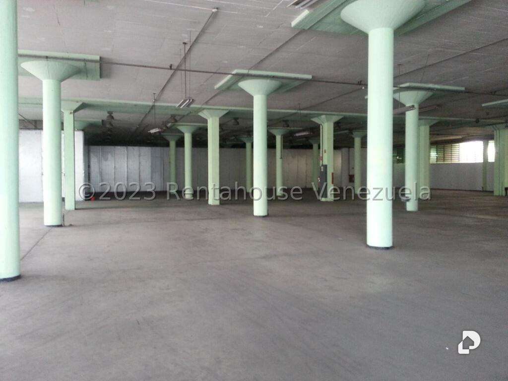 Local comercial en La Yaguara, Caracas – 18