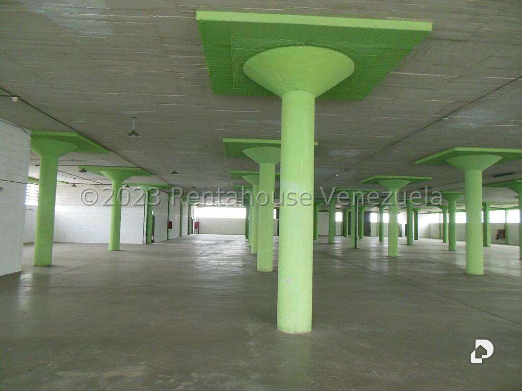 Local comercial en La Yaguara, Caracas – 30