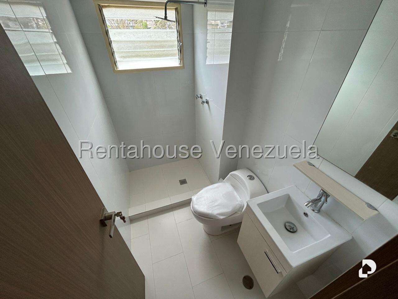 Apartamento en Los Naranjos (del Cafetal), Caracas – 28