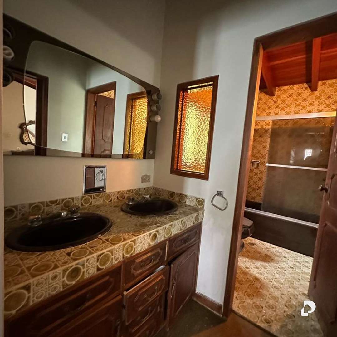 Casa en La Lagunita, Caracas – 10