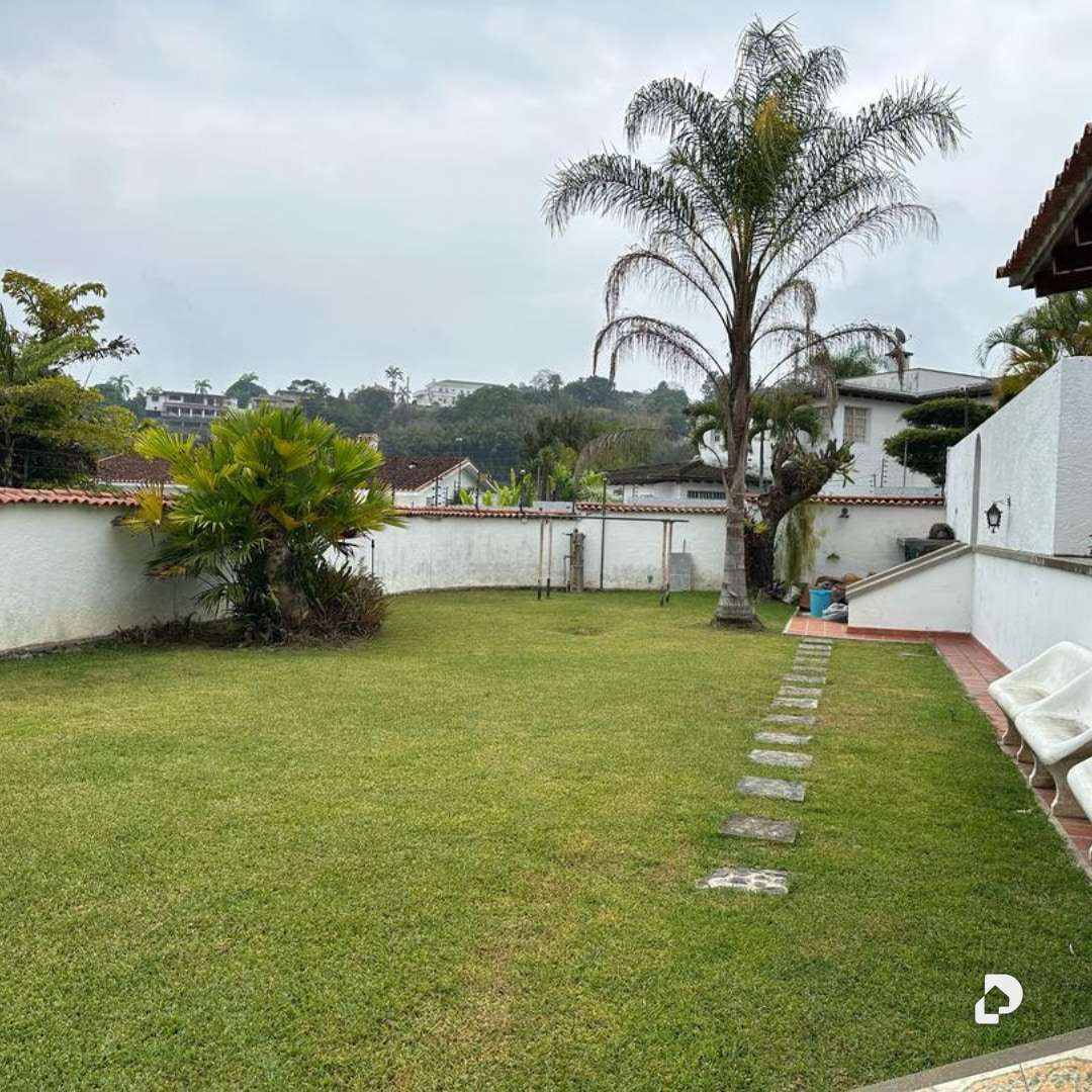 Casa en La Lagunita, Caracas – 13