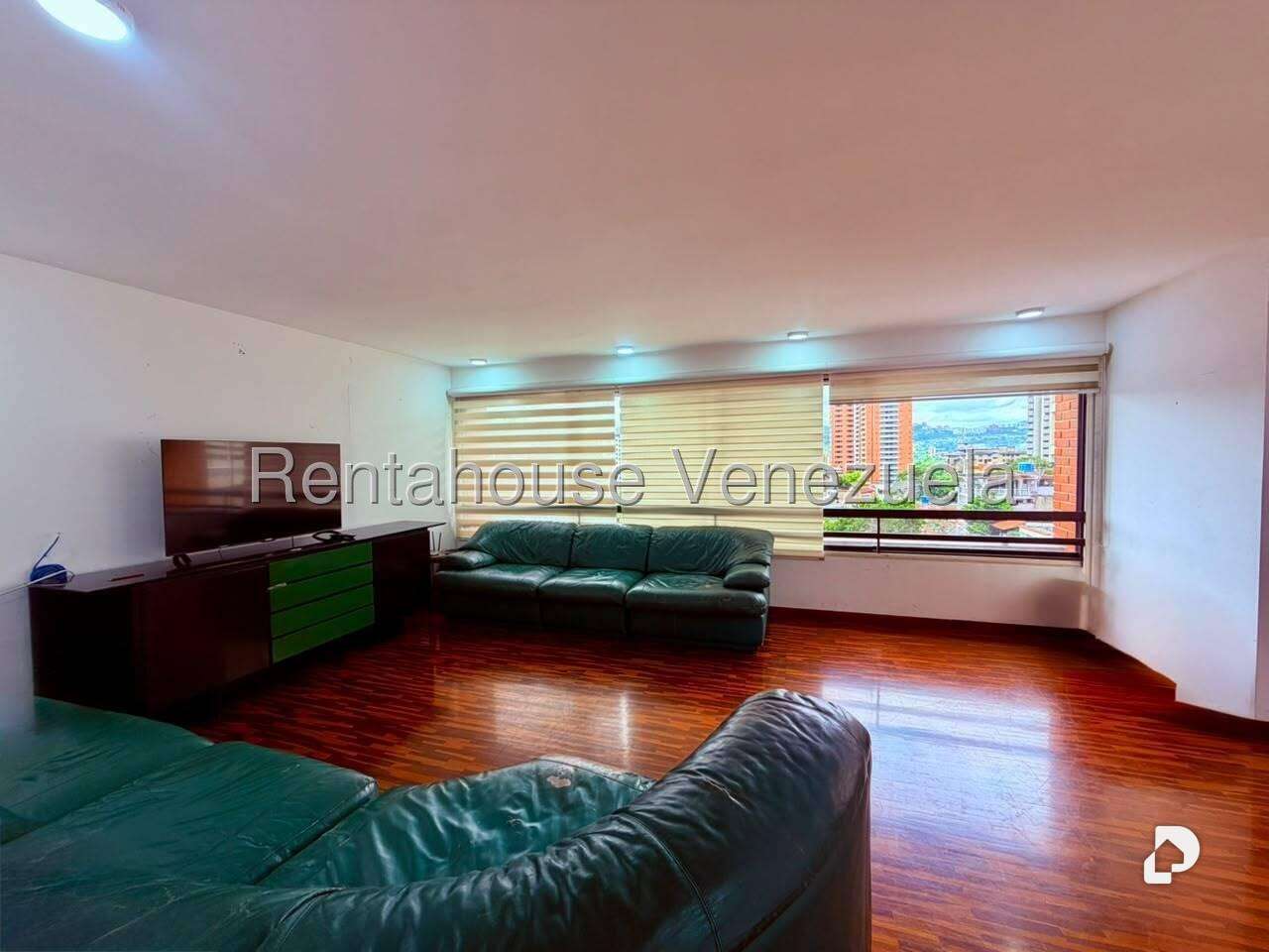 Local comercial en Las Mercedes, Caracas – 17