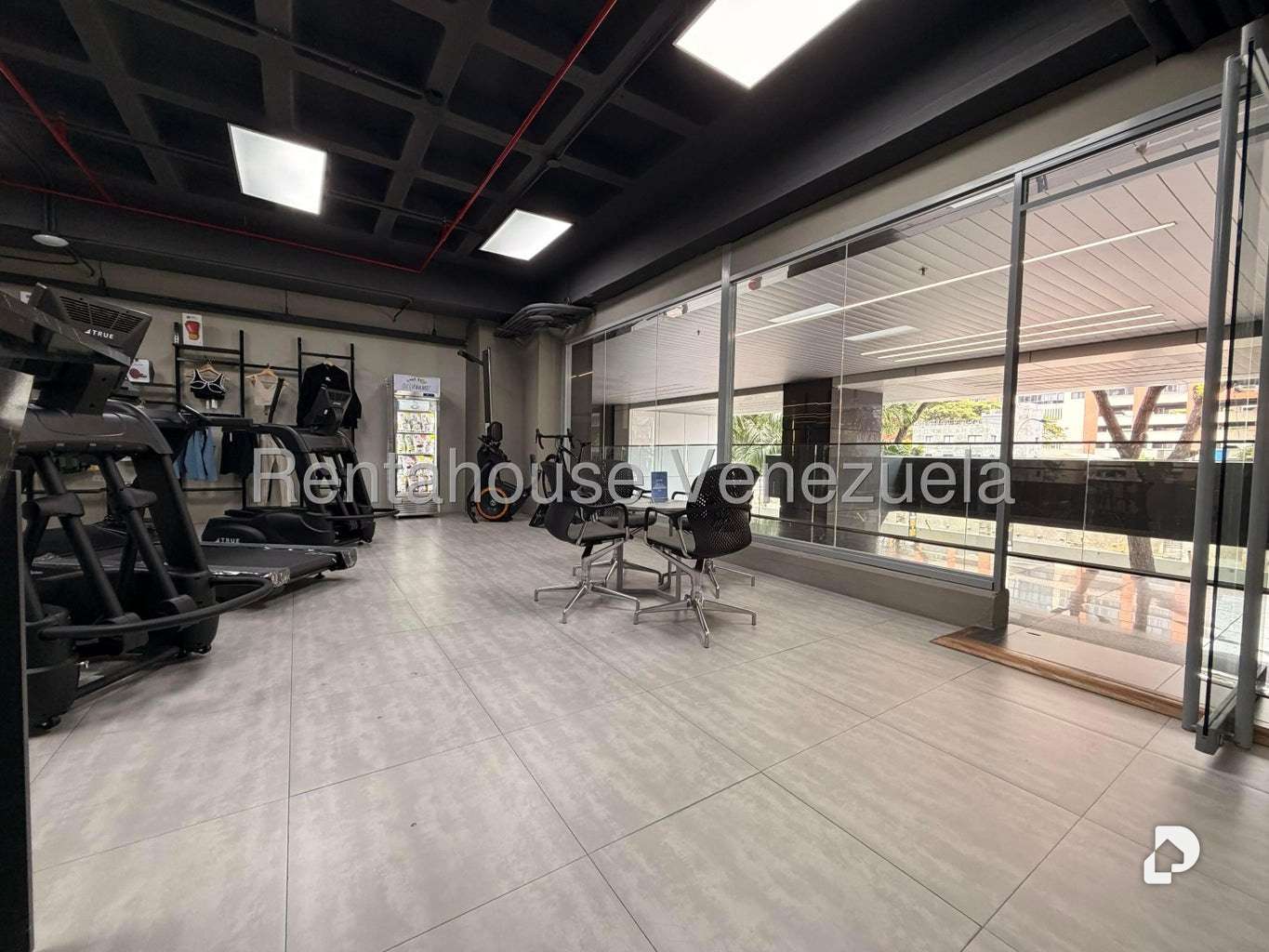 Local comercial en Las Mercedes, Caracas – 12