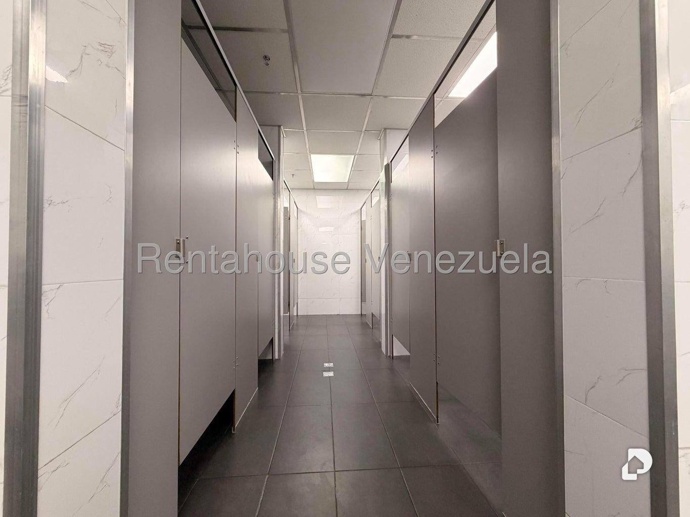 Local comercial en Las Mercedes, Caracas – 3