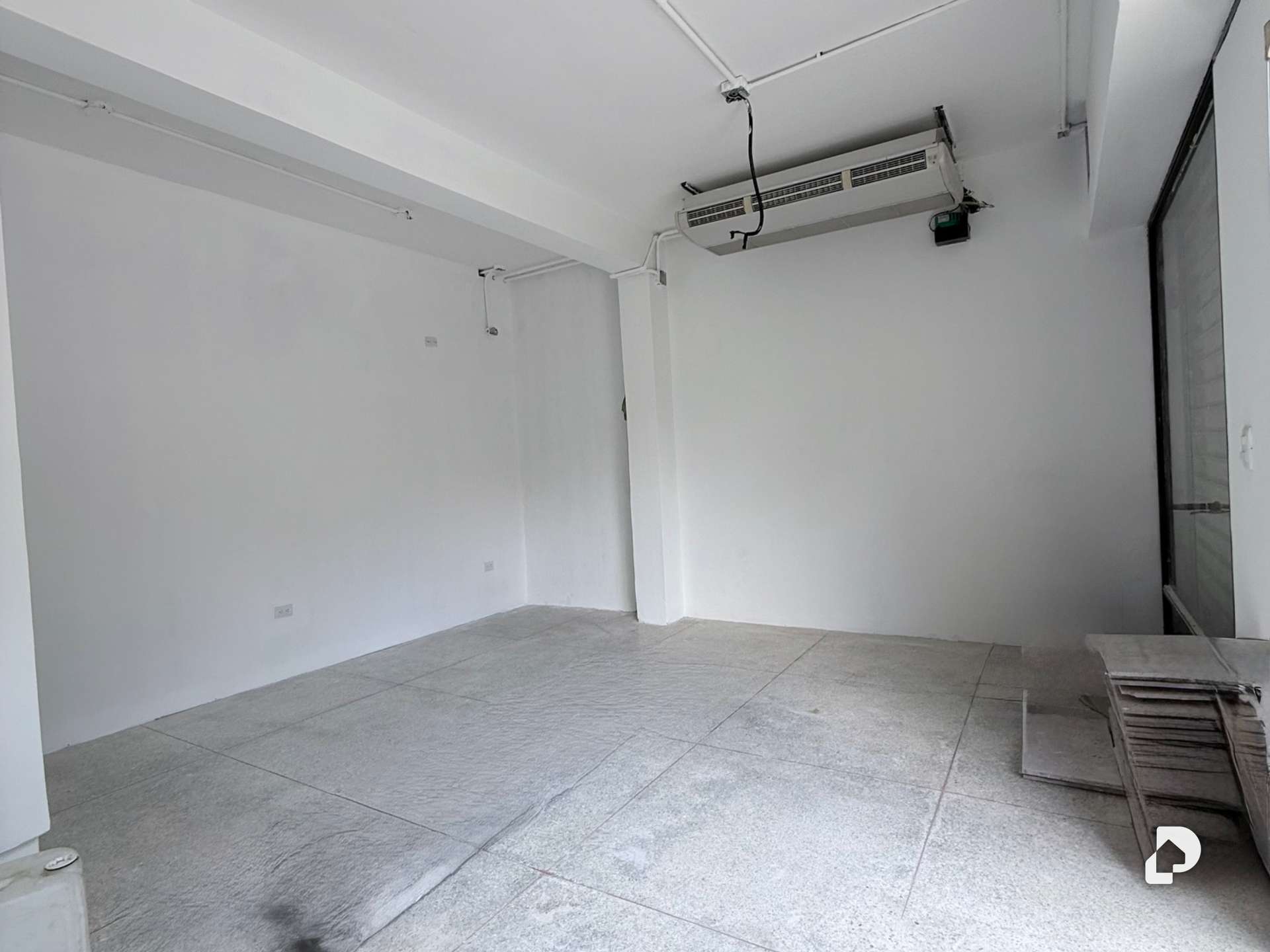 Local comercial en Los Palos Grandes, Caracas – 2