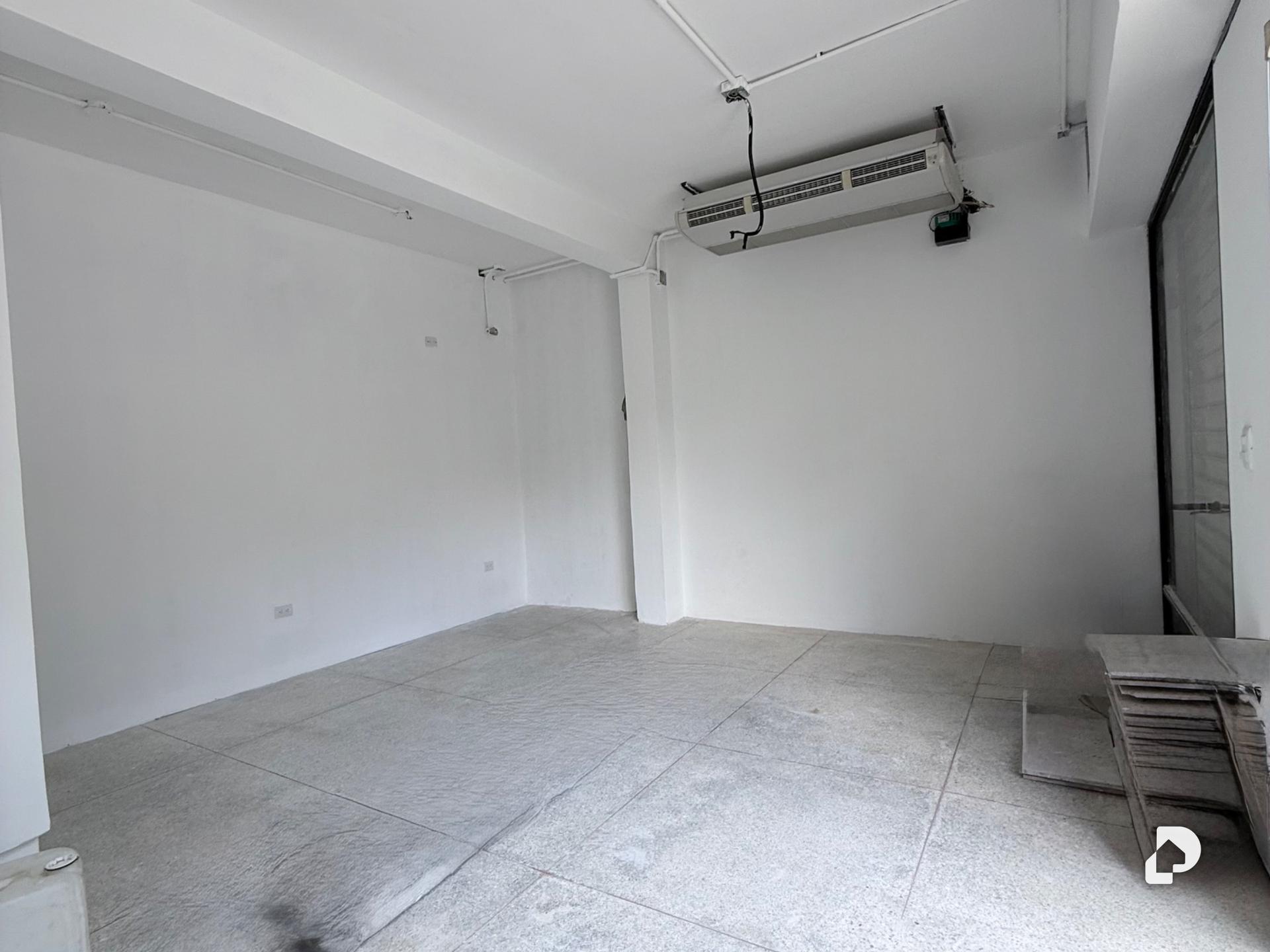 Local comercial en Los Palos Grandes, Caracas – 2