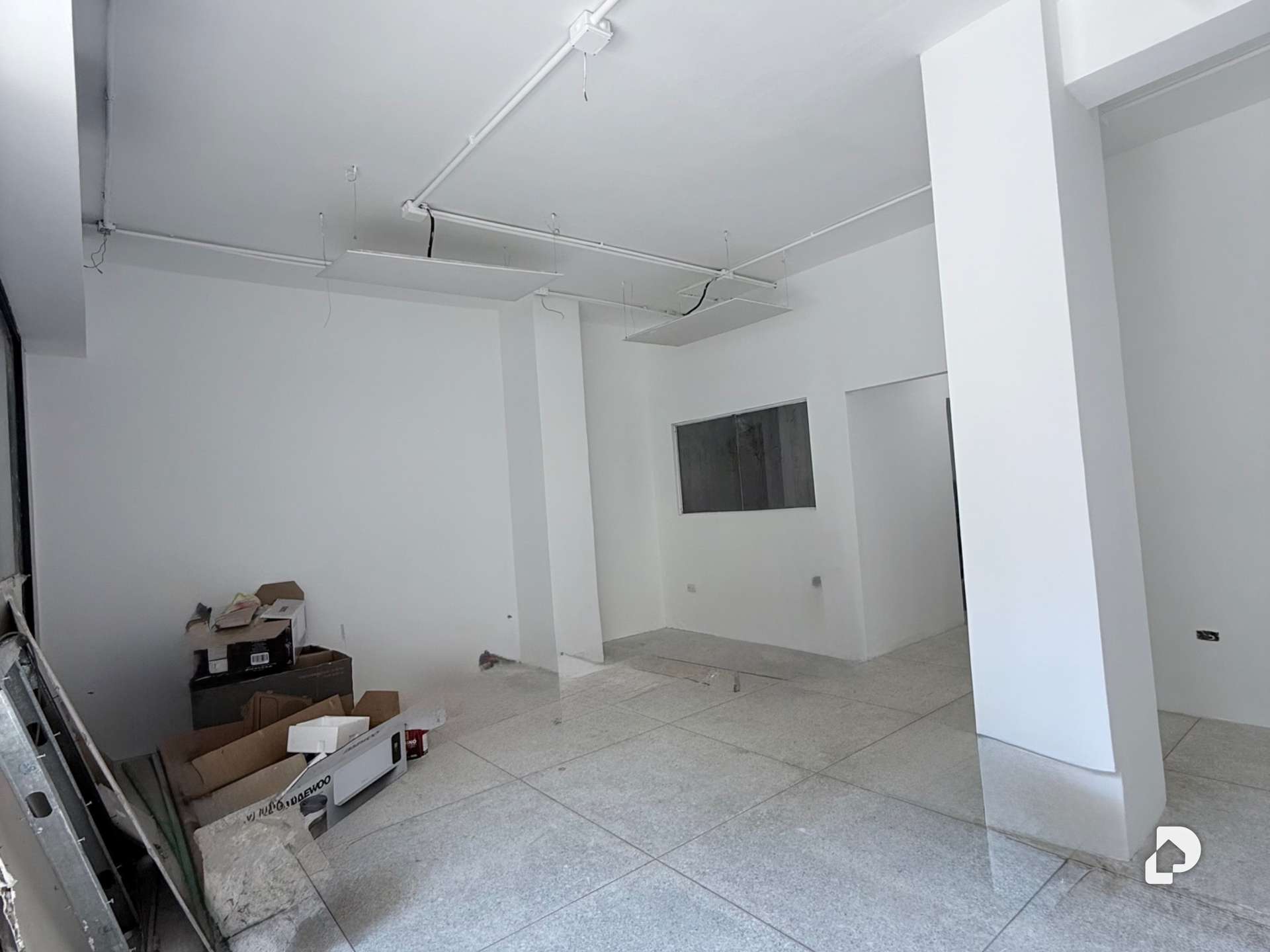 Local comercial en Los Palos Grandes, Caracas – 3