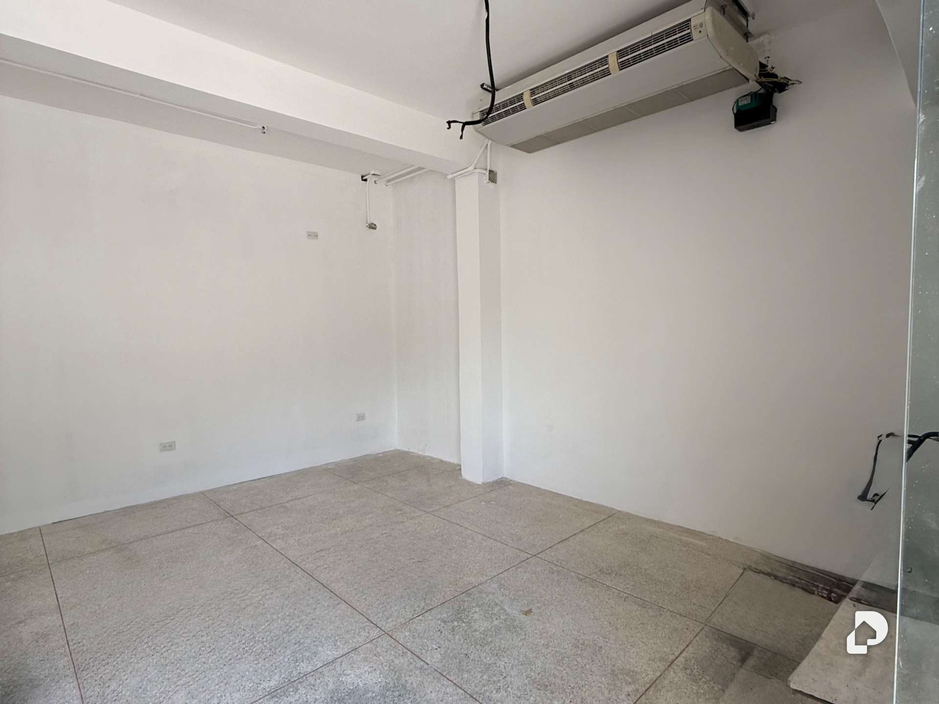 Local comercial en Los Palos Grandes, Caracas – 6