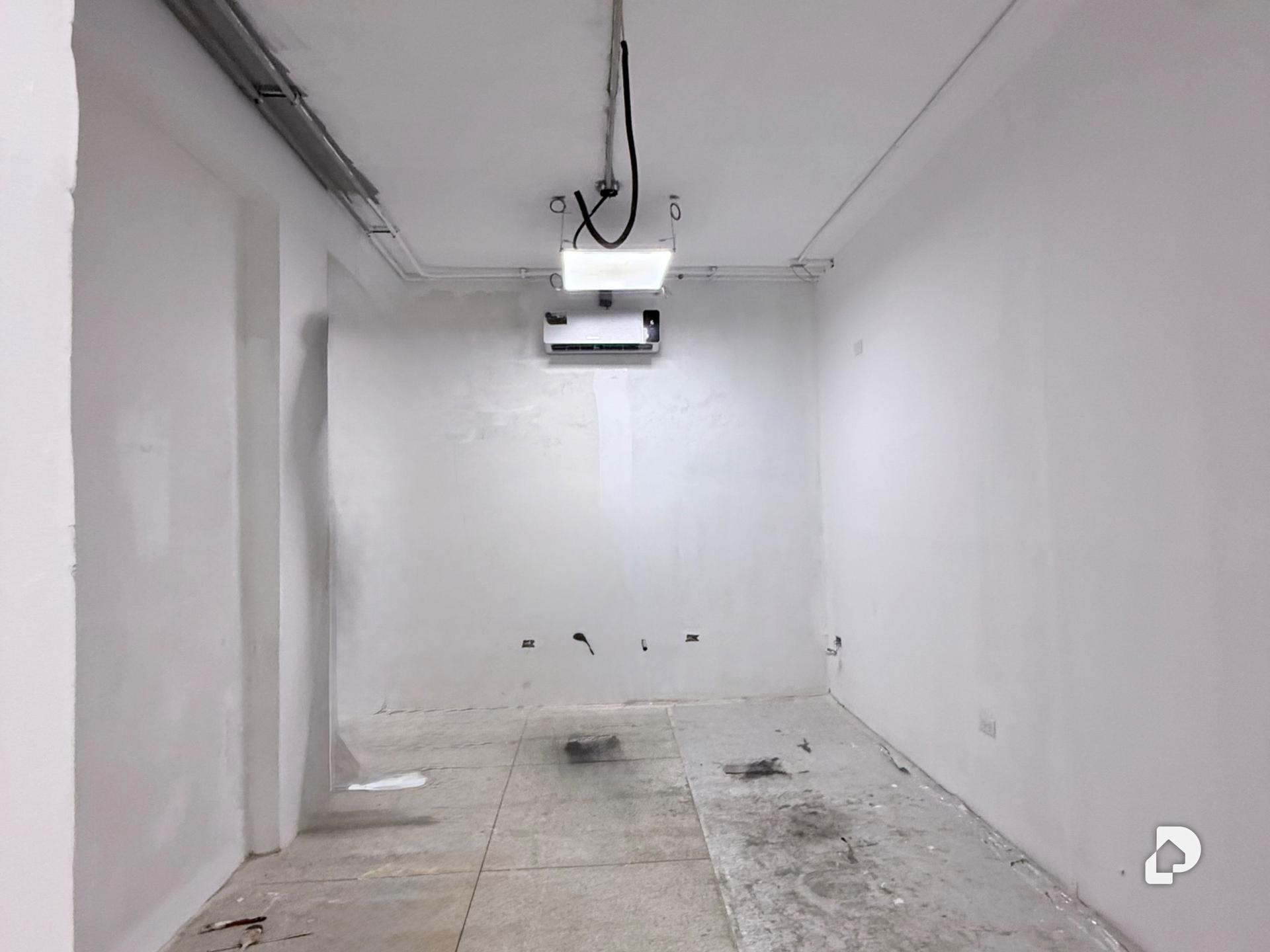 Local comercial en Los Palos Grandes, Caracas – 4